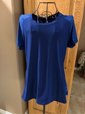 Under Amour Women's Performance Short Sleeve Top - Royal Blue